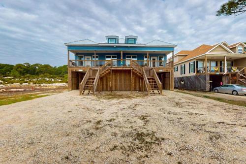 Audubon Place House | Gulfview duplex with loft full kitchen and washer and dryer