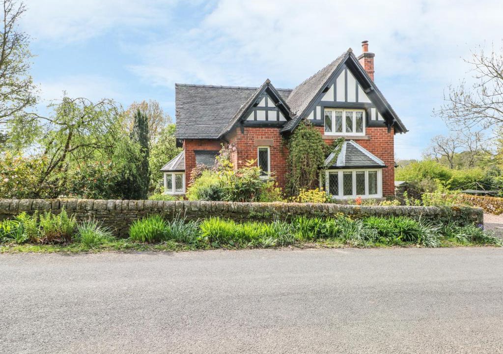 Longnor House | Gun End Cottage