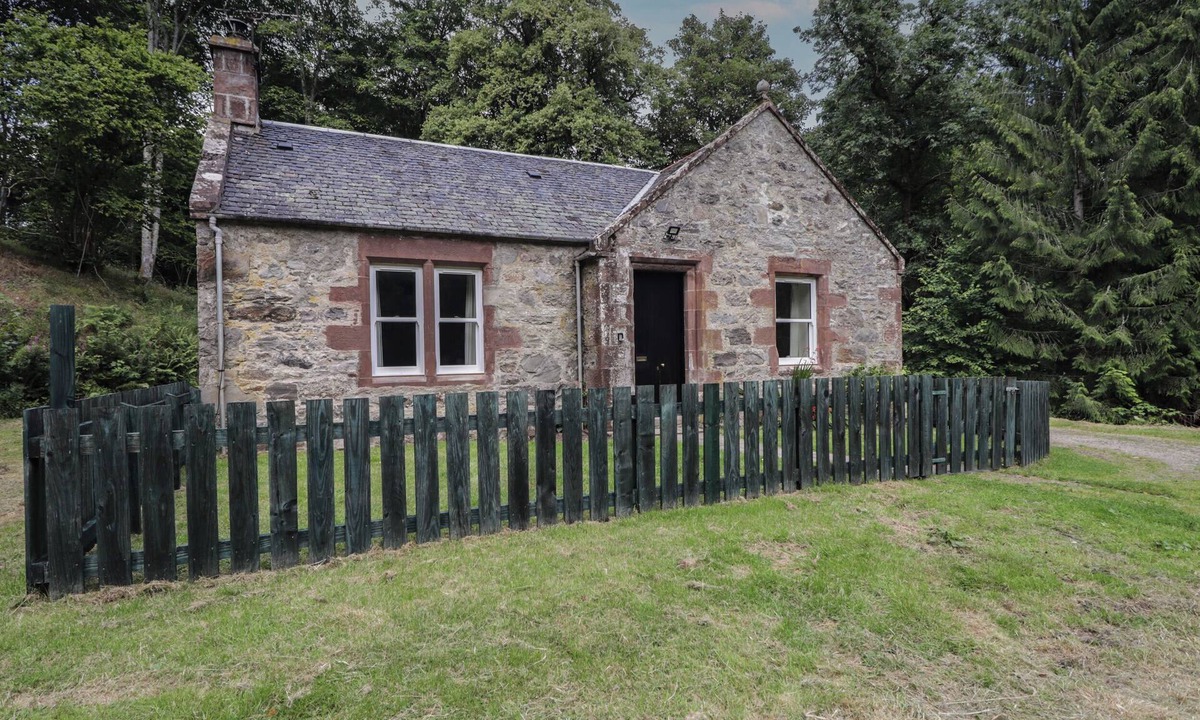 Strathpeffer Cottage | Gunroom Cottage