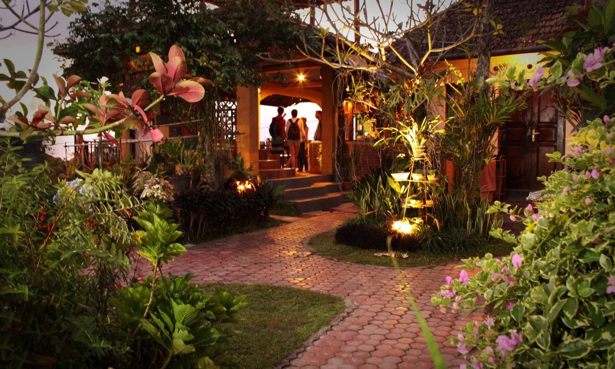 Munduk Hotel | Guru Ratna Homestay