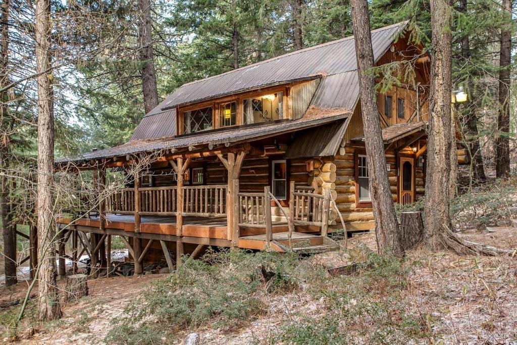 Ardenvoir House | Guten Cabin