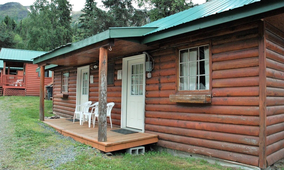 Cooper Landing Cabin | Gwin's Lodge Willow Cabin #4