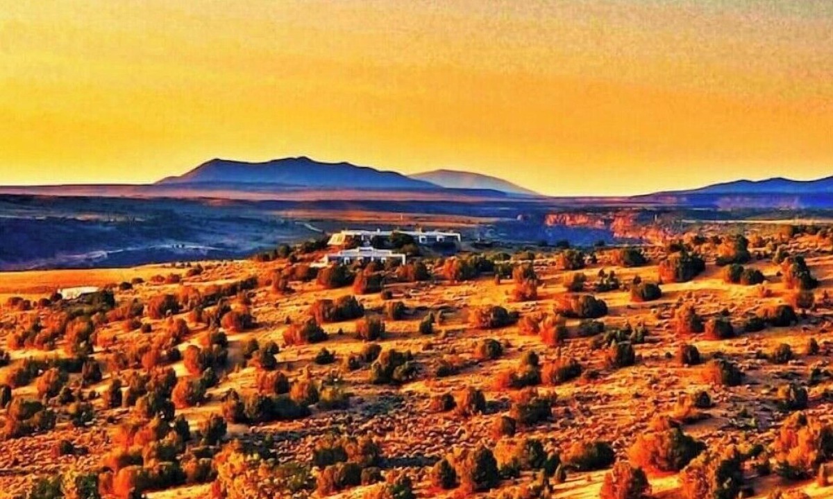Arroyo Hondo House | Gypsy Rose Vardo for Adventurous Nature Loversn