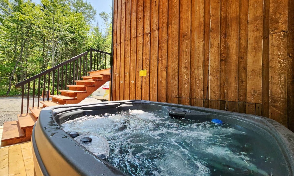 Notre-Dame-de-Montauban Ski Chalet | Hôtel à la maison - l'Apéro de la Colline