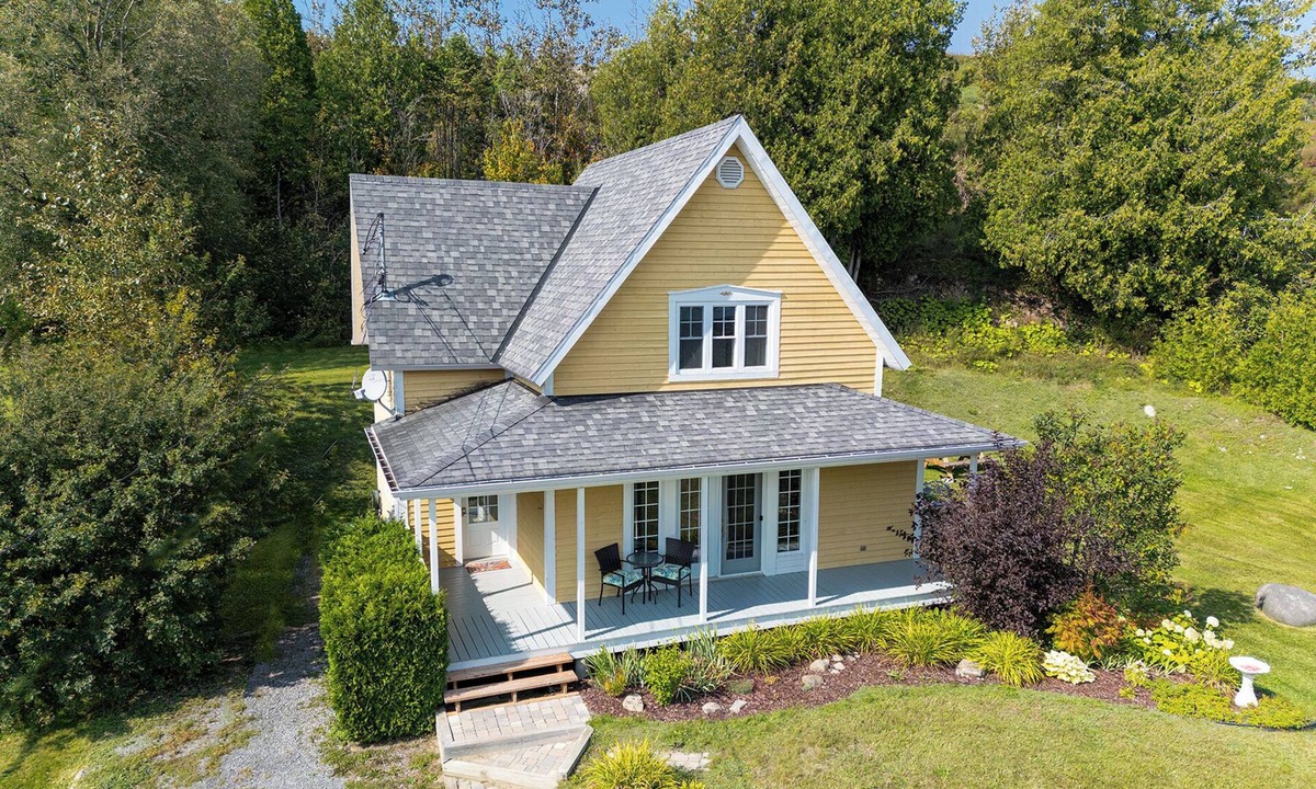 Cap-a-l'Aigle Ski Chalet | Hôtel à la maison - Les Hibiscus, Spa et Vue