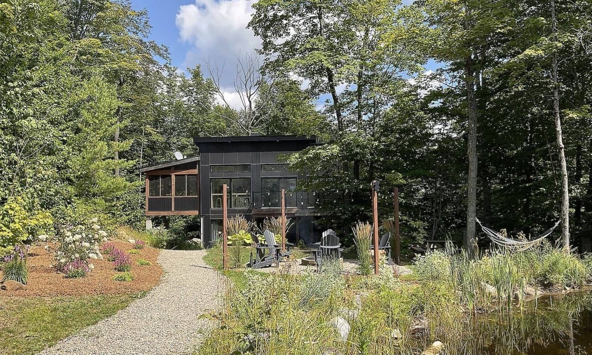 Chertsey House | Hôtel à la maison - Le Loma-sur-le-lac avec spa!