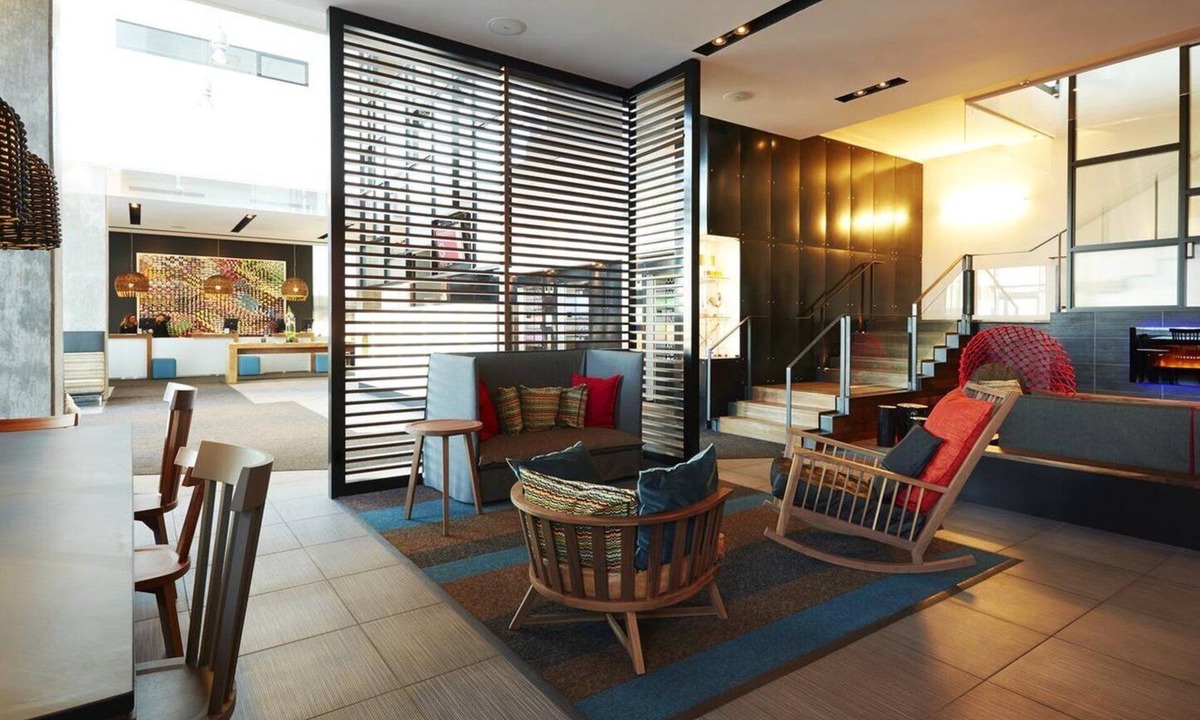 Brossard Hotel | Hôtel Alt Quartier DIX30