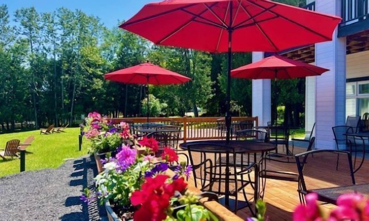 Pointe-au-Pic Hotel | Hôtel Au Petit Berger