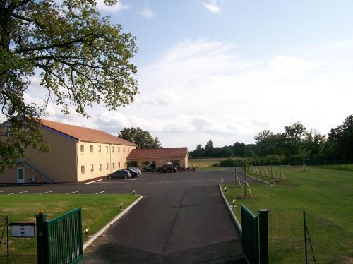 Saint-Junien Hotel | Hôtel Azur Saint Junien Cit'Hotel