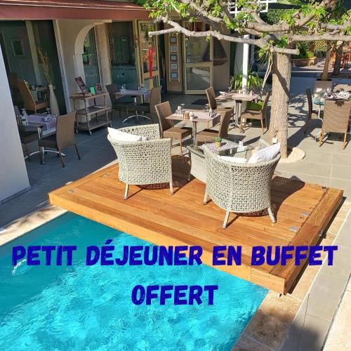 Le Lavandou Hotel | Hôtel Beau Soleil