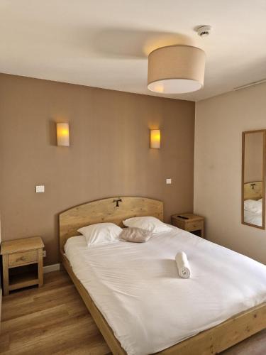 Saint-Antoine-l'Abbaye Hotel | Hôtel Bistrot Les Tanins