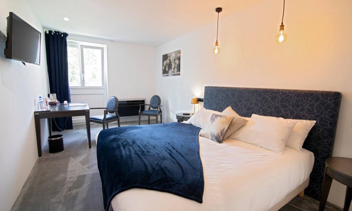 Montlucon Hotel | Hôtel Bomotel