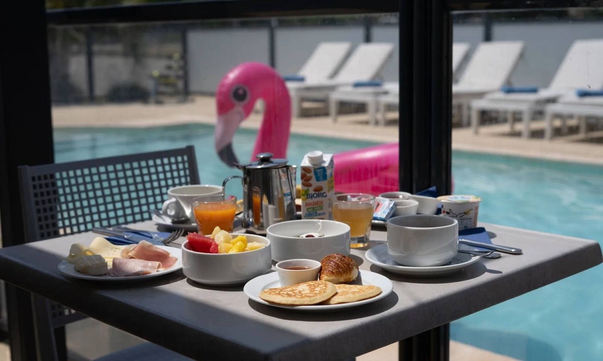 Pierrelatte Hotel | Hôtel Caïman