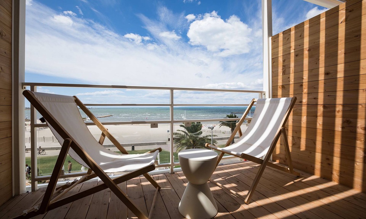 Le Grau-Du-Roi Hotel | Hôtel Café Miramar