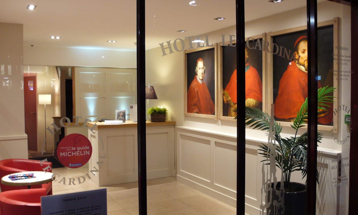 Quartier Vieux Marche-Cathedrale Hotel | Hôtel Cardinal