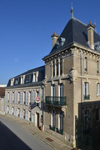 Ay Hotel | Hôtel Castel Jeanson