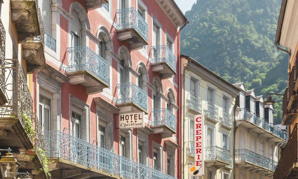 Cauterets Hotel | Hôtel Christian