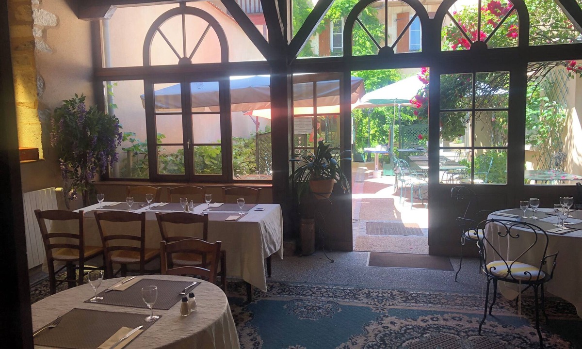 Corbigny Hotel | Hôtel de l'Europe