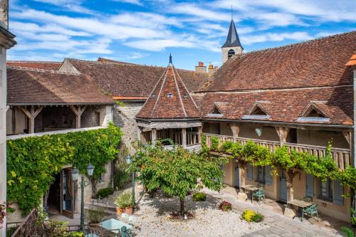 Nitry Hotel | Hôtel De La Beursaudiere