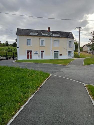 La Roche-Posay Hotel | Hôtel de la gare Studios Du Breuil