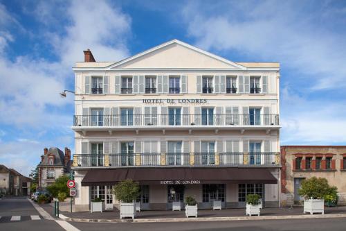 Fontainebleau Hotel | Hôtel de Londres