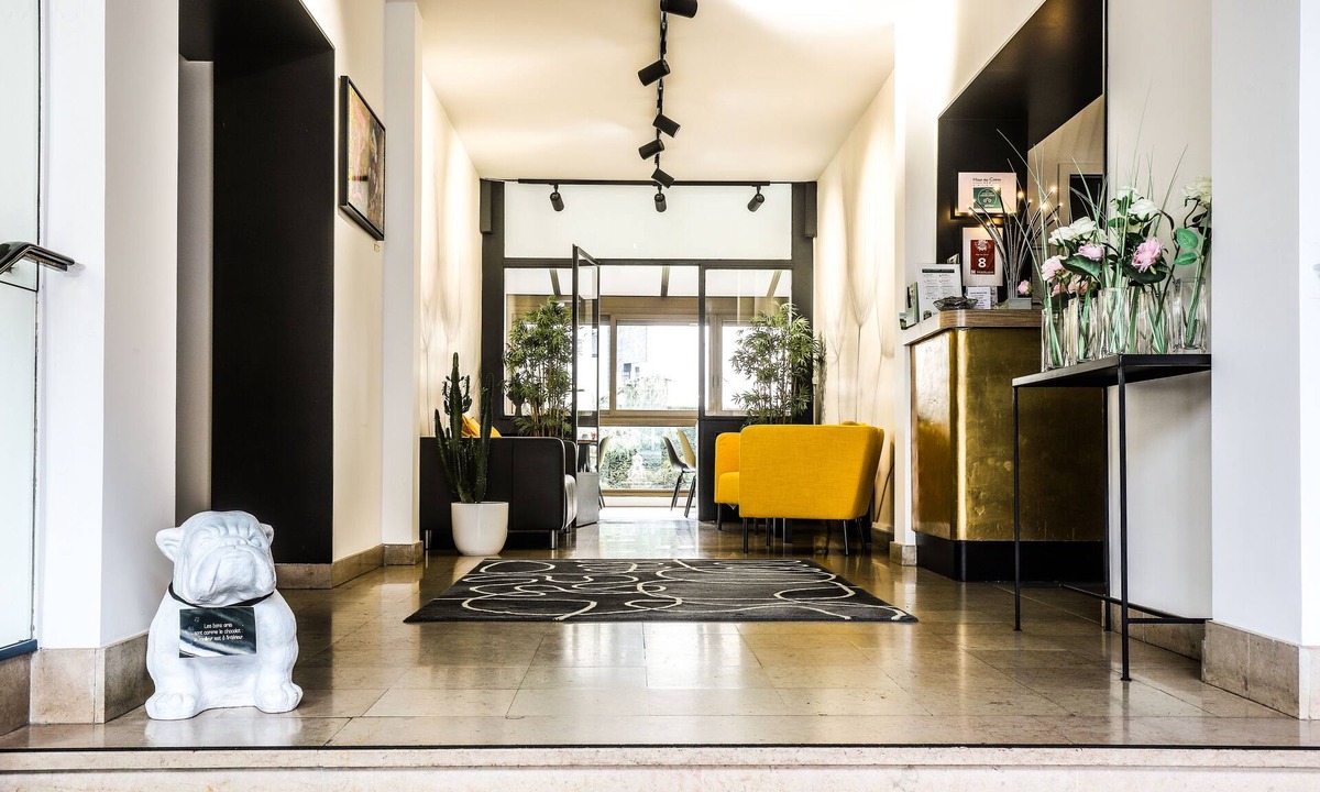 Chateaudun-Bannier Hotel | Hôtel Des Cèdres