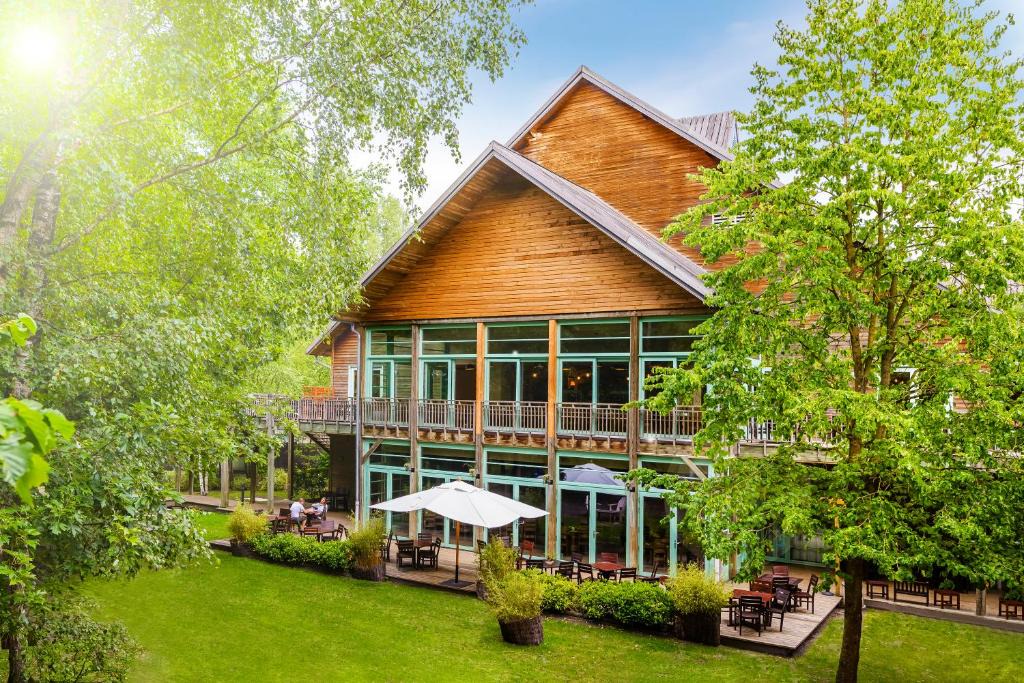 Plailly Hotel | Hôtel Des Trois Hiboux