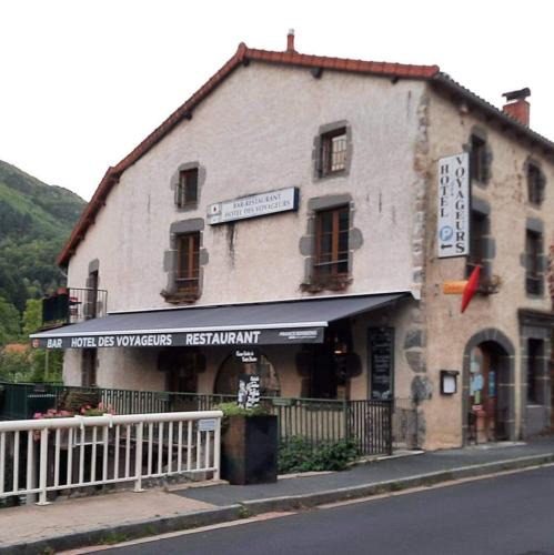 Ferrieres-Saint-Mary Hotel | Hôtel des Voyageurs