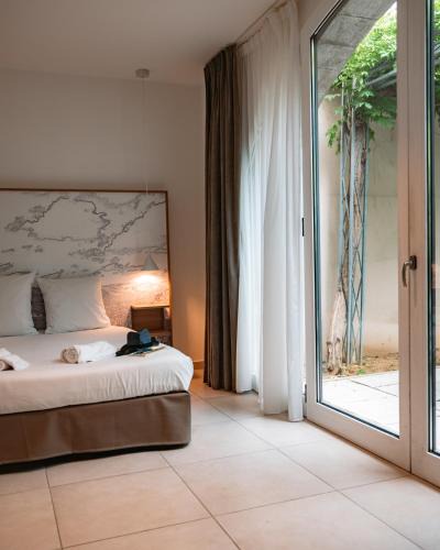 Saint-Maurice-dʼArdeche Hotel | Hôtel du cros d'Auzon