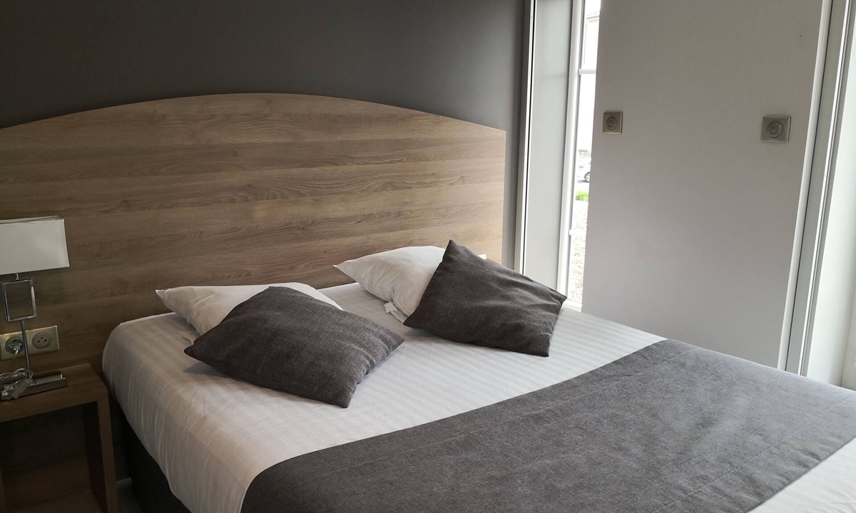 Chatillon-sur-Chalaronne Hotel | Hôtel du Commerce