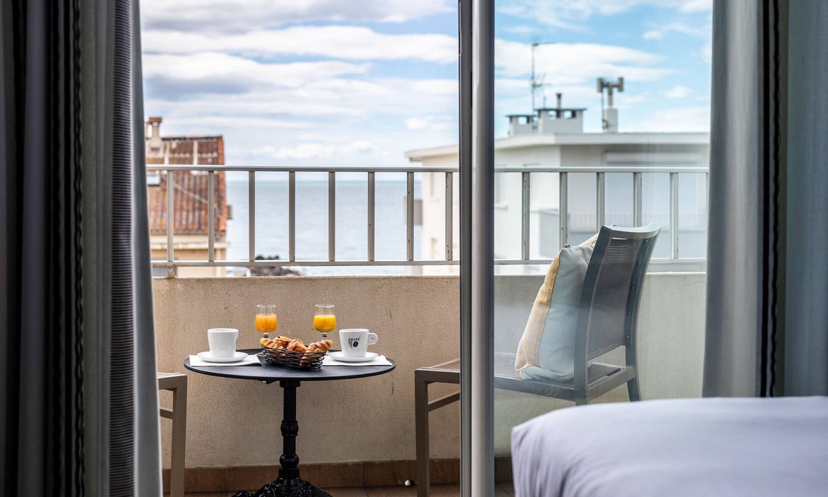 Palavas-les-Flots Hotel | Hôtel du Midi