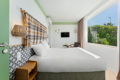 Palavas-les-Flots Hotel | Hôtel du Midi Plage