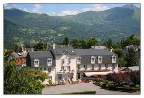 Argeles Gazost Hotel | Hôtel du Soleil Levant