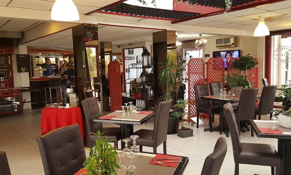 Magnanville Hotel | Hôtel Eclipse