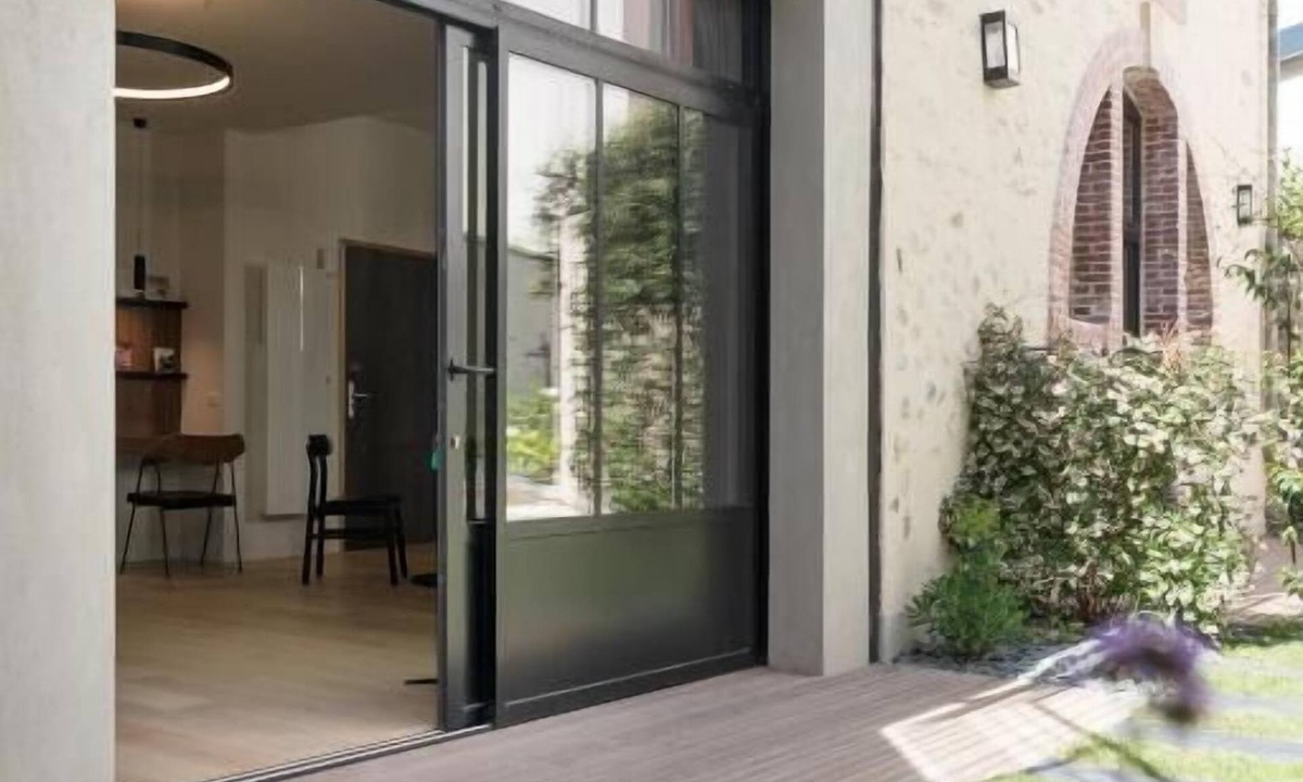 Laval Hotel | Hôtel et Apparts Marin