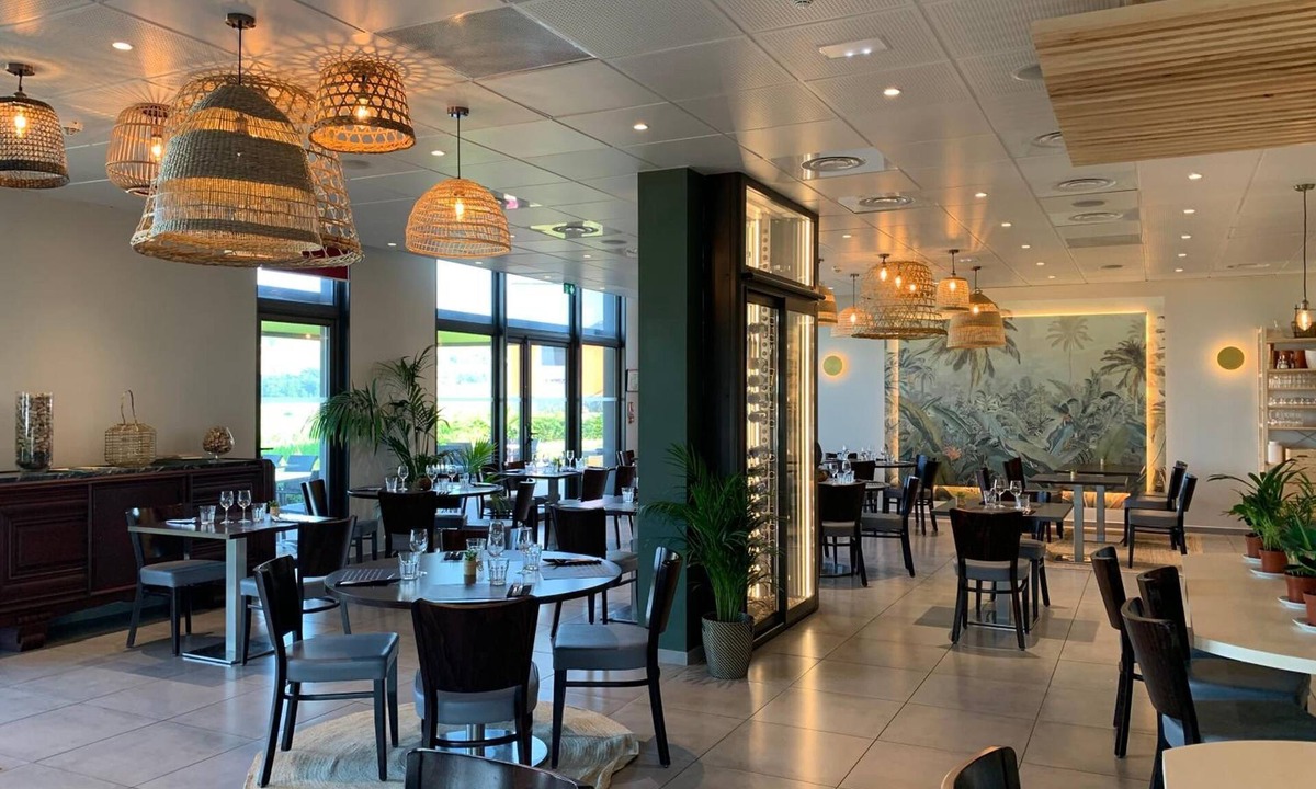 Saint-Symphorien-sur-Coise Hotel | Hôtel l'Horizon