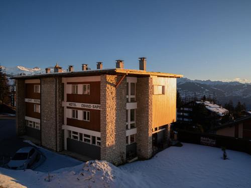 Icogne Hotel | Hôtel historique Chez Elsy - Crans-Sapins