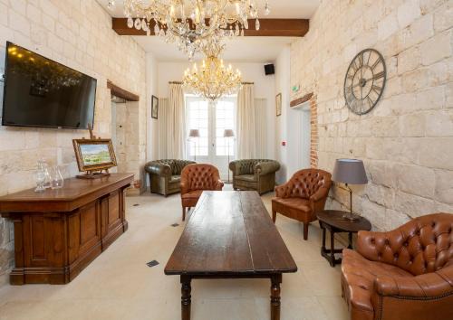 Saint-Riquier Hotel | HÔTEL JEAN DE BRUGES