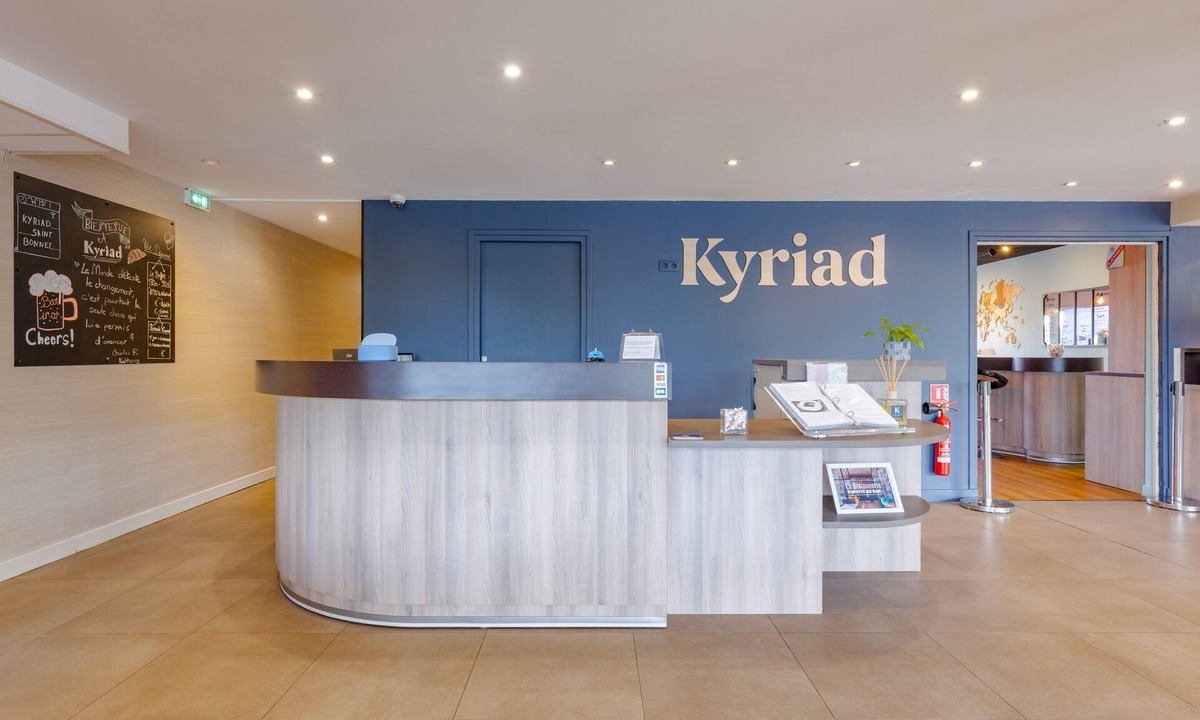 Saint-Bonnet-de-Mure Hotel | Hôtel Kyriad Lyon Est