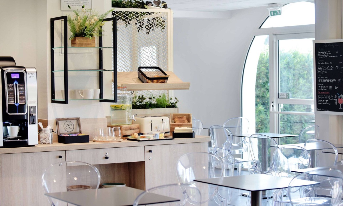 La Rochelle Hotel | Hôtel Kyriad La Rochelle Centre Ville