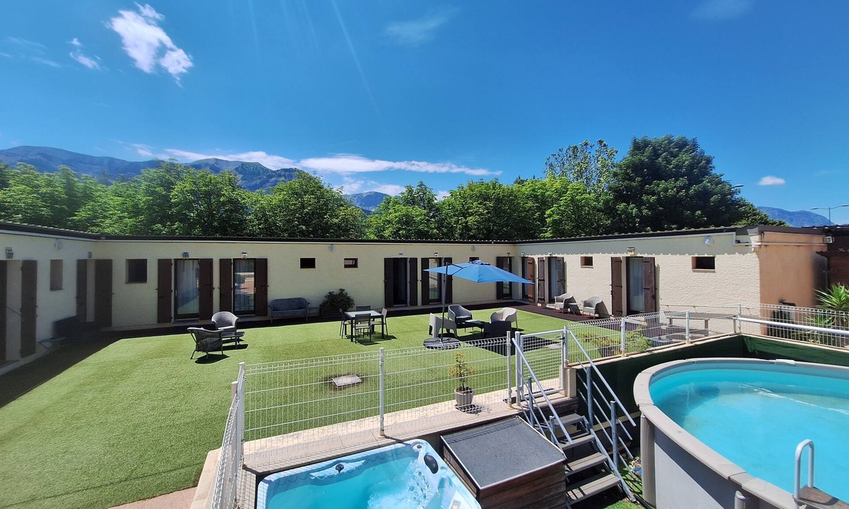 Saint-Bonnet-en-Champsaur Hotel | Hôtel Le Connetable