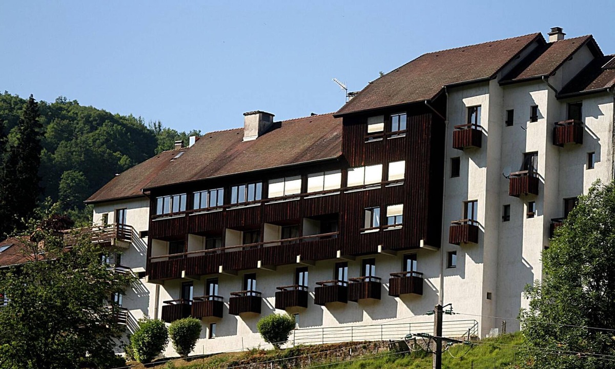 Mouthier-Haute-Pierre Hotel | Hôtel la Cascade