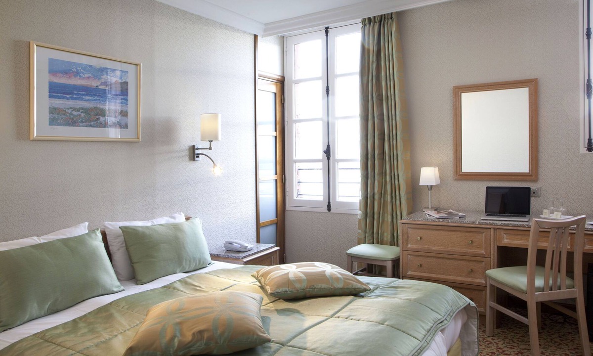 Le Mont-Saint-Michel Hotel | Hôtel la Croix Blanche