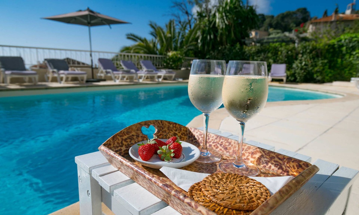 Villefranche-sur-Mer Hotel | Hôtel La Fiancée Du Pirate