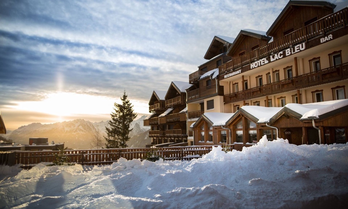 Saint-Francois-Longchamp Hotel | Hôtel Lac Bleu 1650