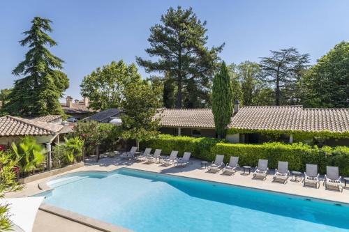 Villeneuve-les-Avignon Hotel | Hôtel La Magnaneraie