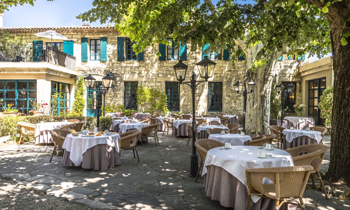 Villeneuve-les-Avignon Hotel | Hôtel la Magnaneraie