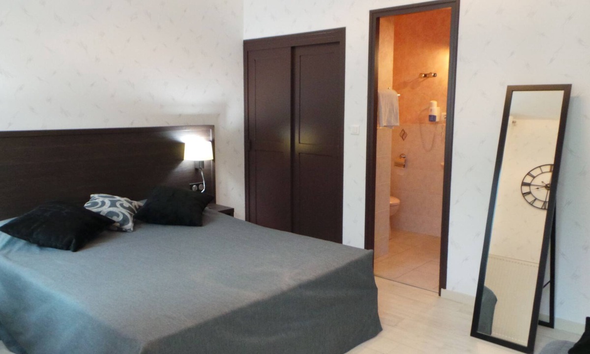 Cherbourg-en-Cotentin Hotel | Hôtel La Renaissance