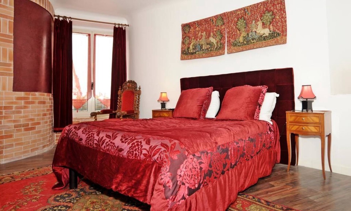 Sully-sur-Loire Hotel | Hôtel la Tour