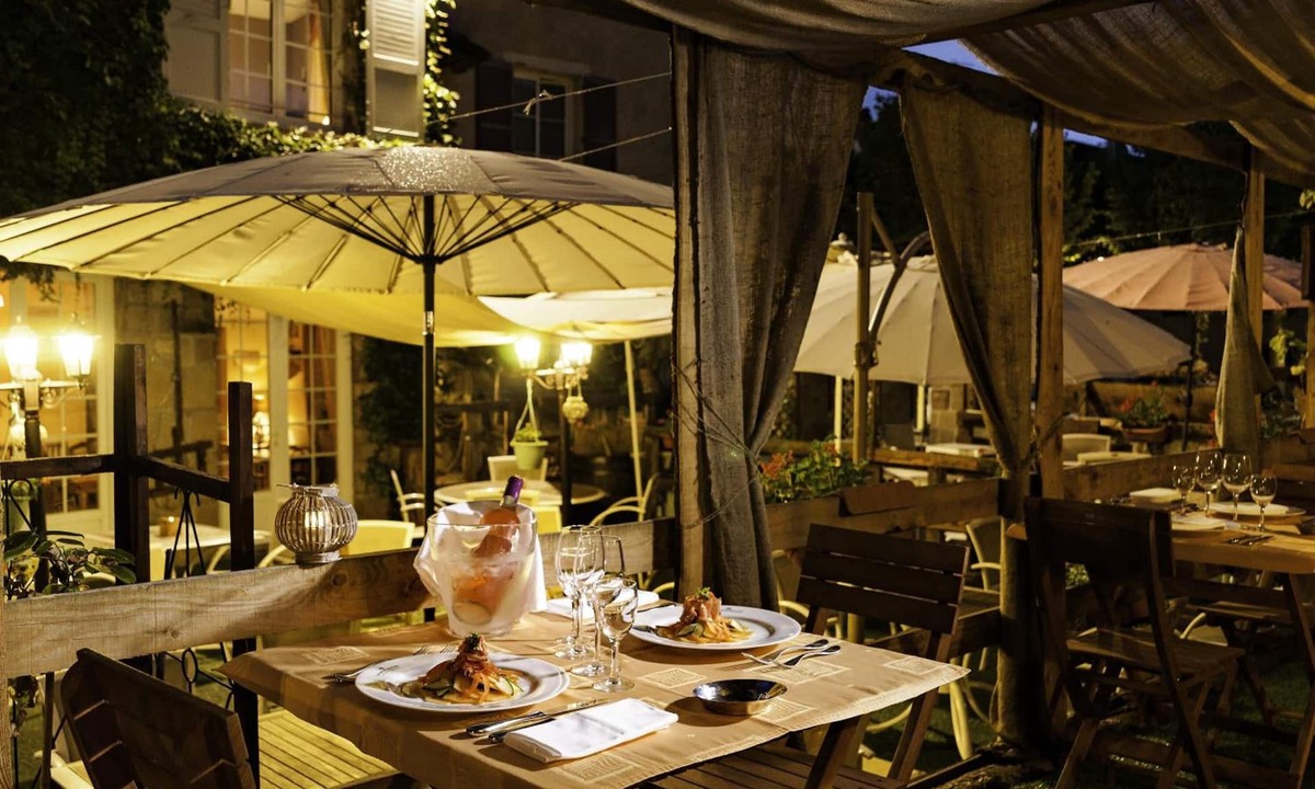 Beaulieu-sur-Dordogne Hotel | Hôtel Le Beaulieu